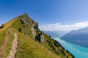 Randonnée d'été en Suisse - Yorick Brunet - Along the Ridge - Accompagnateur en montagne