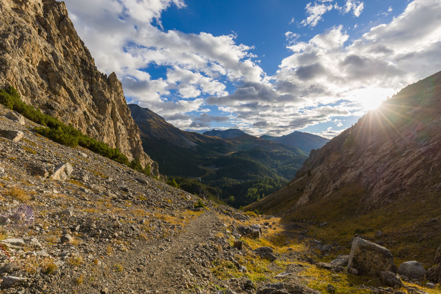 Lever de soleil - Yorick Brunet - Along the Ridge - Accompagnateur en montagne