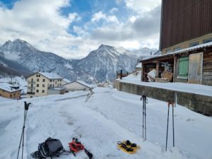 Randonnée en raquettes en Suisse - Yorick Brunet - Along the Ridge - Accompagnateur en montagne