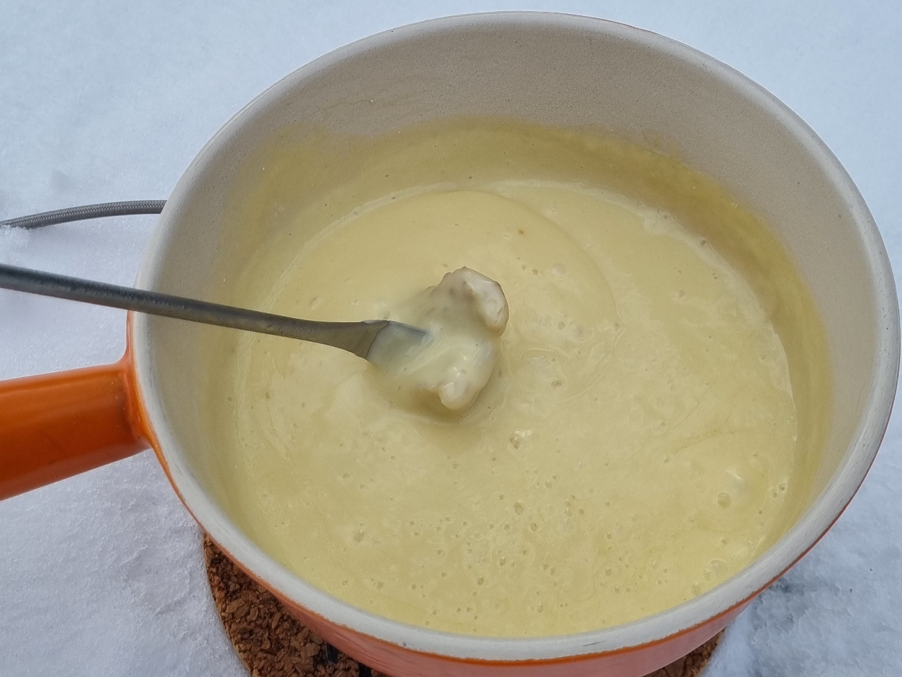 Fondue im Schnee - Yorick Brunet - Along the Ridge - Wanderleiter