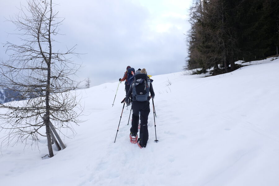 Schneeschuhausflug – Yorick Brunet – Along the Ridge – Wanderleiter